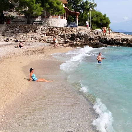 With A Parking Space Ivan Dolac, Hvar - 8797 * 伊万多拉克