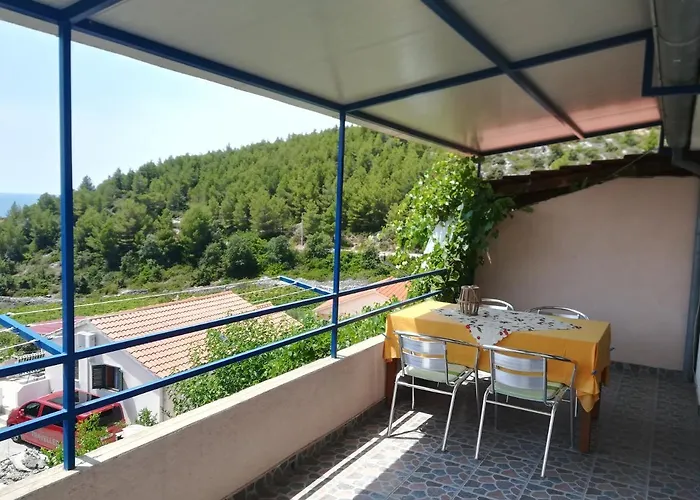 With Parking Space Ivan Dolac, Hvar - 8797 Apartamento Ivan Dolac
